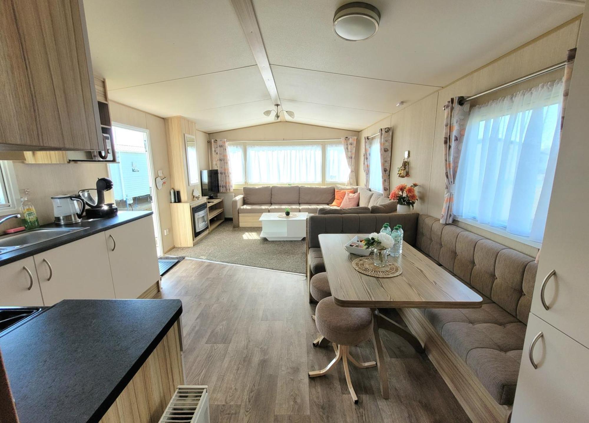 Remarkable 5-bed In Ferienhaus Clacton-on-Sea