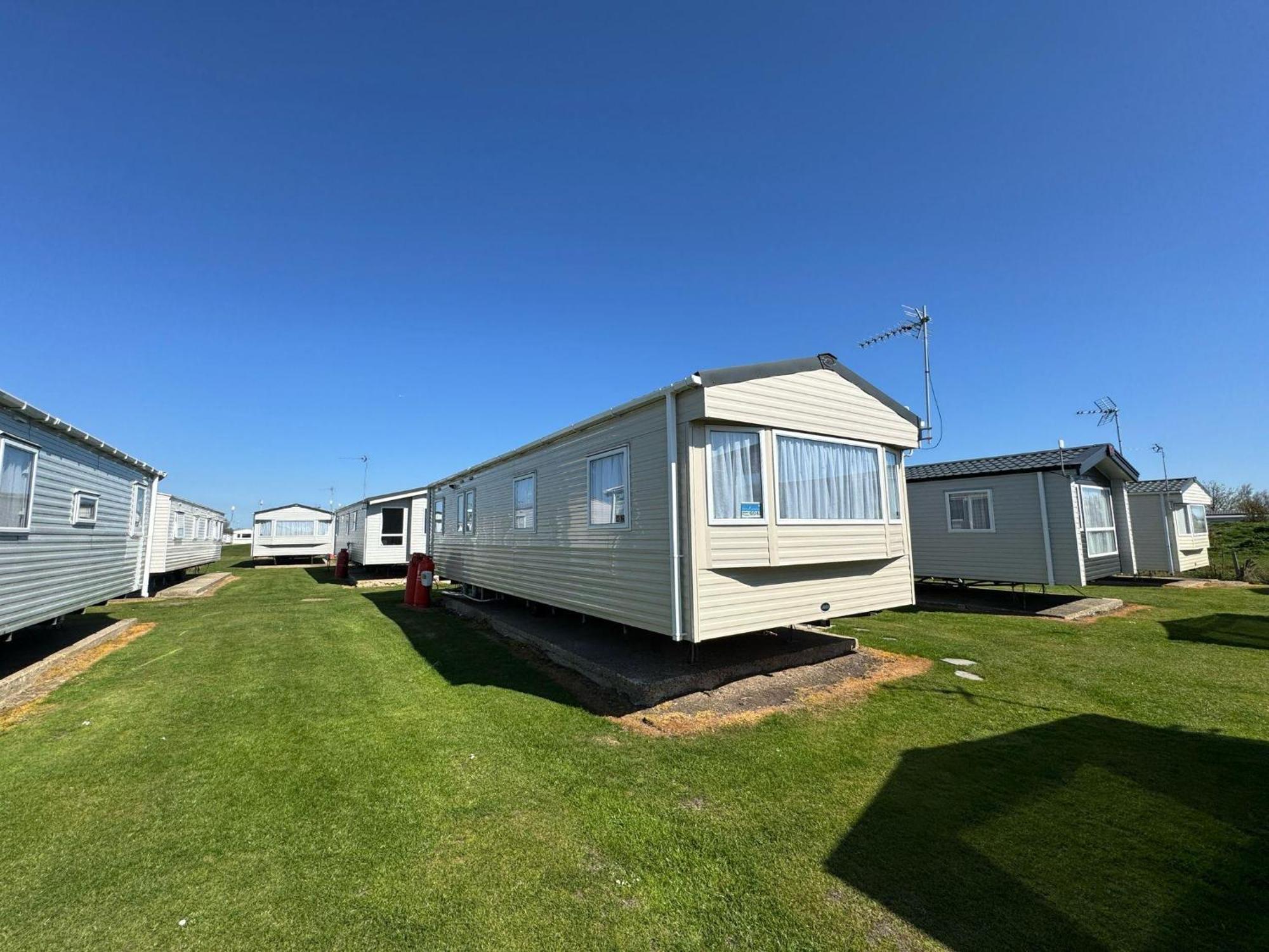 Remarkable 5-bed In * Clacton-on-Sea
